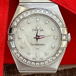 OMEGA Flawless Constellation Watch: Stainless Steel, Diamond, & Mother-of-Pearl
